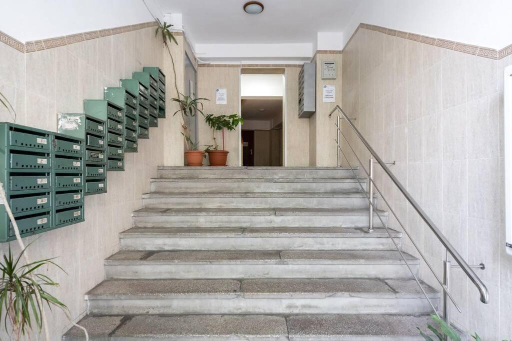 New Era Studio Near Old Town Bucarest Extérieur photo