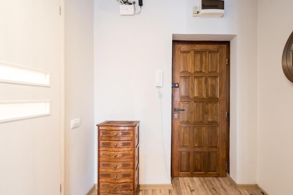 New Era Studio Near Old Town Bucarest Extérieur photo